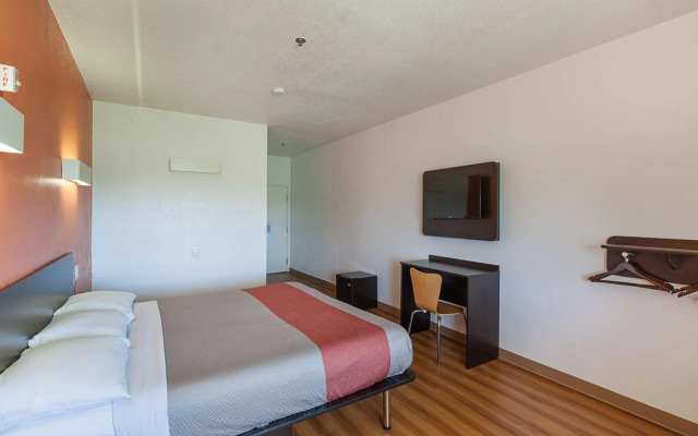 Motel 6 Bedford, TX - Fort Worth