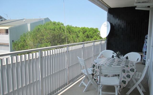 Modern Flat at Grado Pineta With Terrace