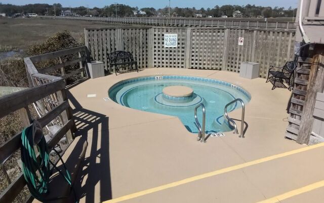 Seawatch Inn at the Landing