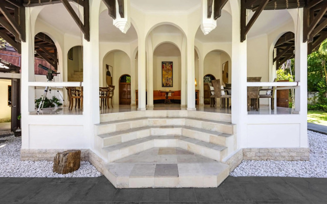Urbanest Inn Villa