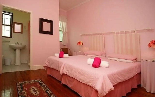 District Six Guesthouse