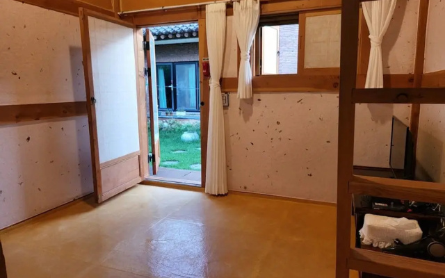 Hanok goeul