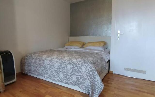 Gl Town Apartment