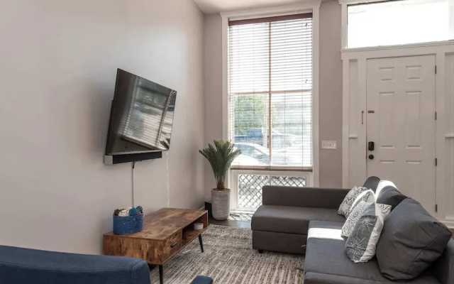 Heart of Mainstrasse Apt 1