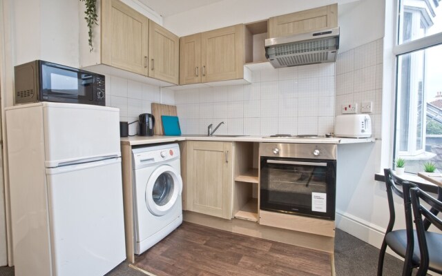Short Stay Bristol - Stapleton 3 Apartment