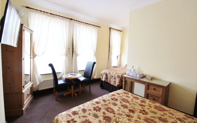 Maluth Lodge
