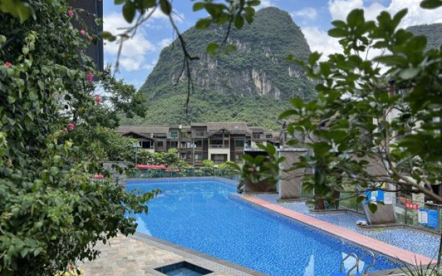 Banshan Fengshuoju Palace Villa B&B (Yangshuo Ubud Xiaoyuan Branch)