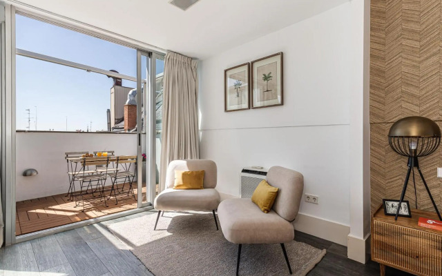 BNBHolder Luxury Triplex CHAMBERI