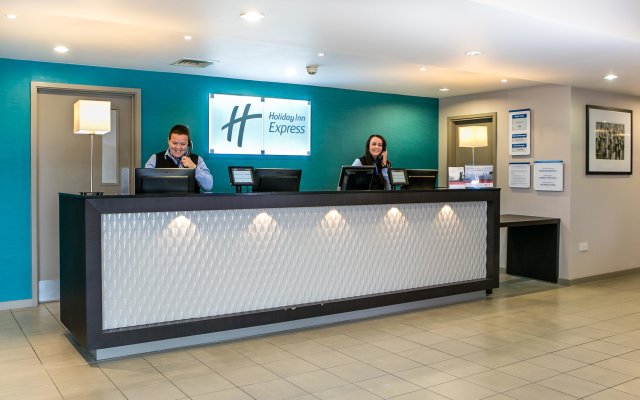 Holiday Inn Express Manchester Airport, an IHG Hotel