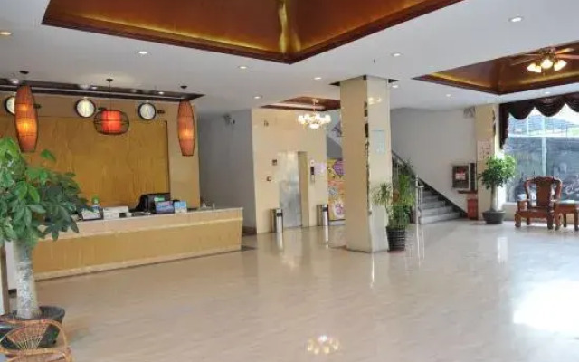 Shuoyu jiari Hotel (Danzhou bus station)