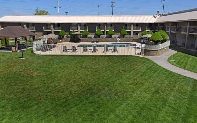 Best Western Plus Ahtanum Inn