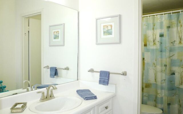 Admiralty House 806 South