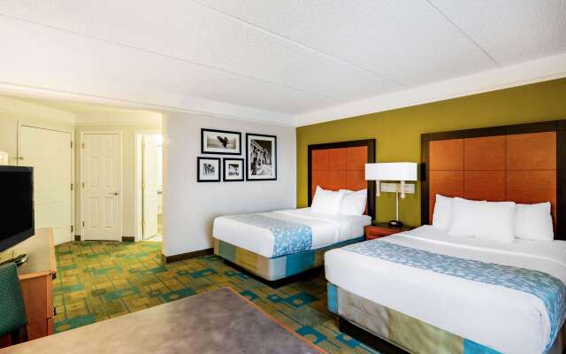 La Quinta Inn & Suites by Wyndham Fremont / Silicon Valley