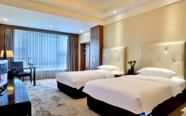 Holton Hotel (Yiwu International Trade City)