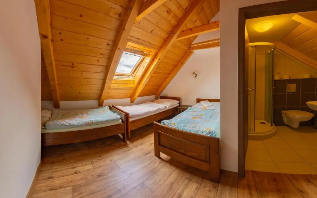 Pension & Restaurant U konske drahy Holkov