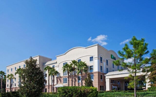 Holiday Inn Express Hotel & Suites Clearwater/Us 19 N, an IHG Hotel