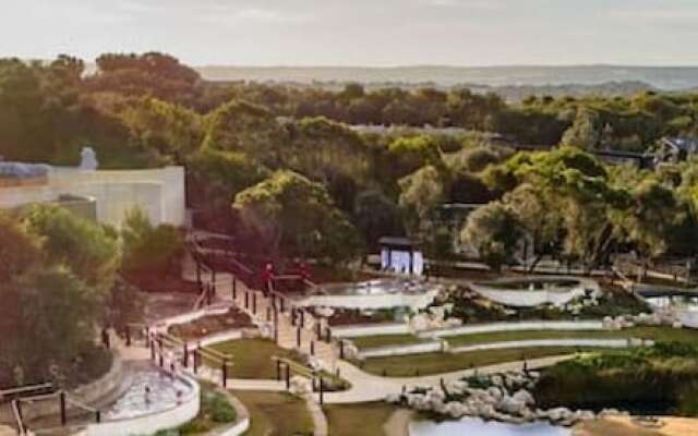 Secret Dream Location with WIFI and Wine