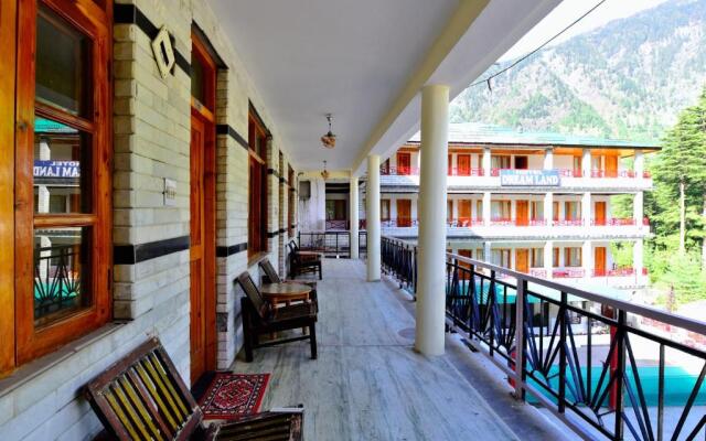 Spot On 37336 Hotel Neelgiri