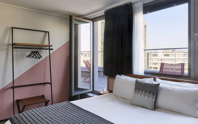 Отель Indigo Antwerp - City Centre, an IHG Hotel