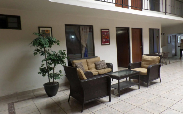 Uke Inn Hotel & Suites