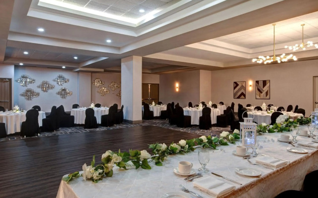 Four Points by Sheraton St. Catharines Niagara Suites