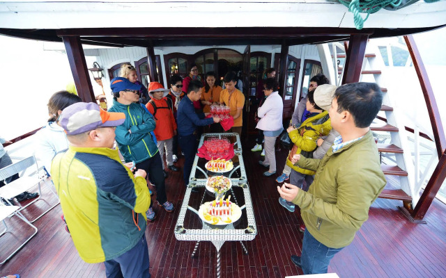 Imperial Legend Cruise Halong