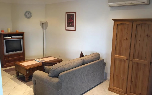 Robin Hill Retreat