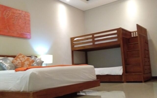 Gathering With 5 Bedroom Center House Villa