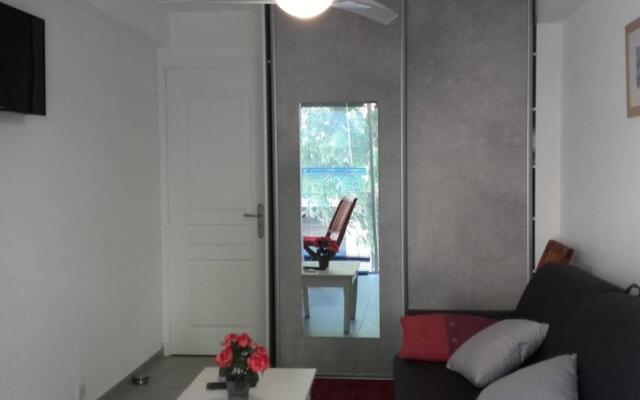Port Vauban appartement F3 refait à neuf