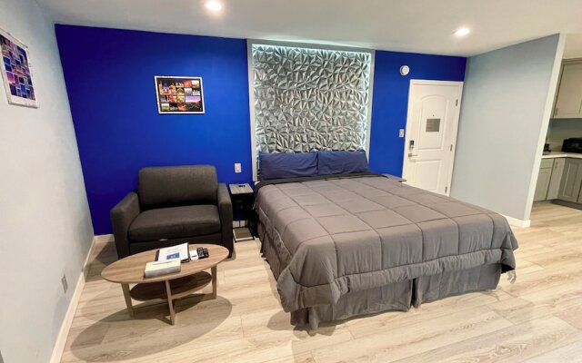 Quintessence ApartHotel