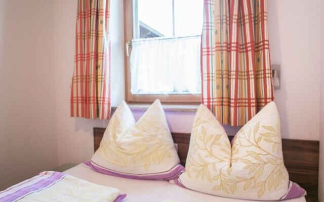 Luxurious Mansion in Söll Near Forest