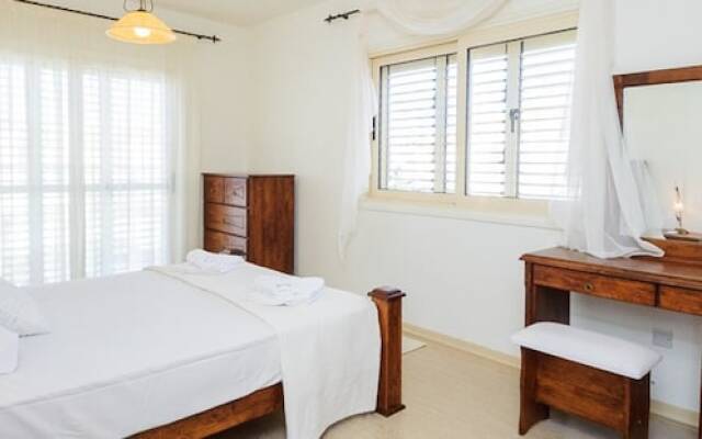 Rent Private Villa 015