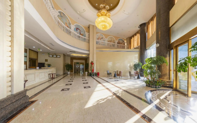Vienna Hotel (Changsha Ningxiang West High-speed Railway Station Emerald Lake Store)