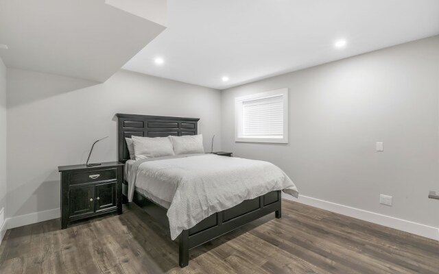 Mountain & Ocean View in Gorgeous Home by Elevate Rooms