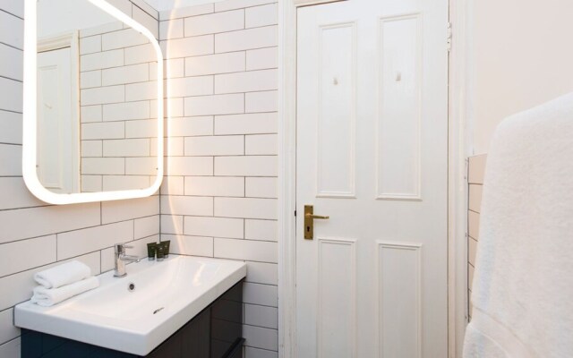 Luxury Studio Apartment in Kensington