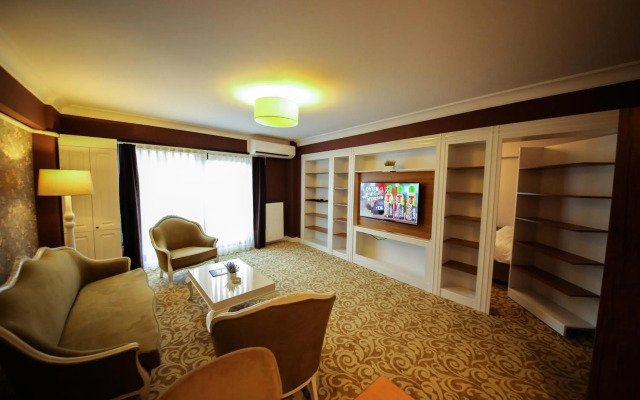 My Suit Residence