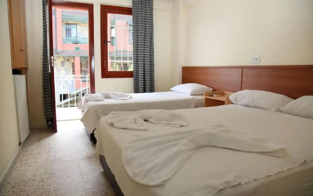 Tug Hotel