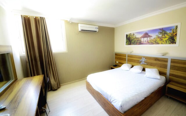 Be Center Hotel