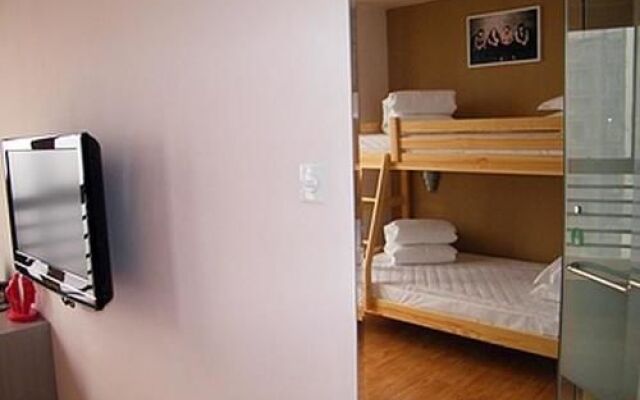 Laiyin Junting Business Hotel