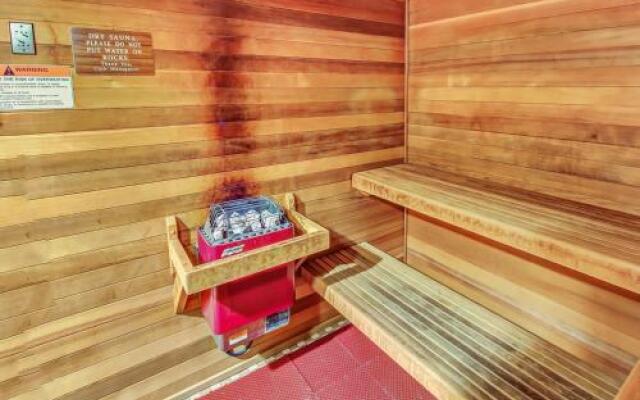 Powderhorn Lodge 408: Rustic Mountain Suite