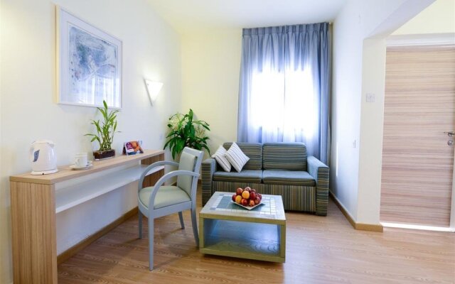 Tsell Harim Hotel