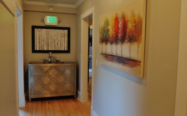 Huff House Inn and Cabins