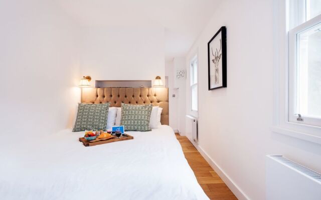 The Lillie Road Residence I - Eh1