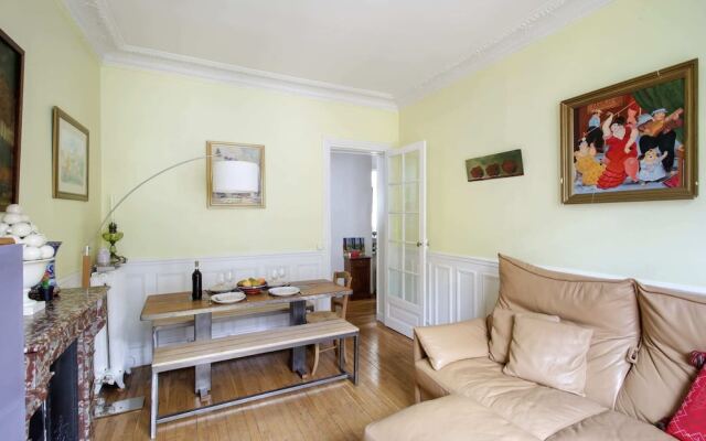 Comfortable Parisian Home 2mins From Metro Line 7