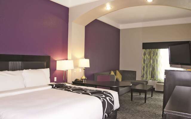 La Quinta Inn & Suites by Wyndham Pearland - Houston South