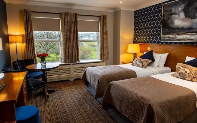 The Lakeside Hotel & Leisure Centre