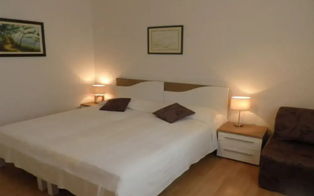 Sunny Street Holiday Home