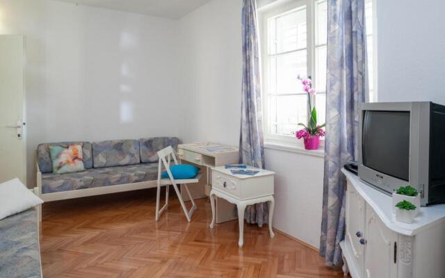Apartments Irena