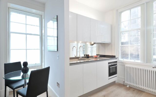 Destiny Scotland - St. Andrew Square Apartments