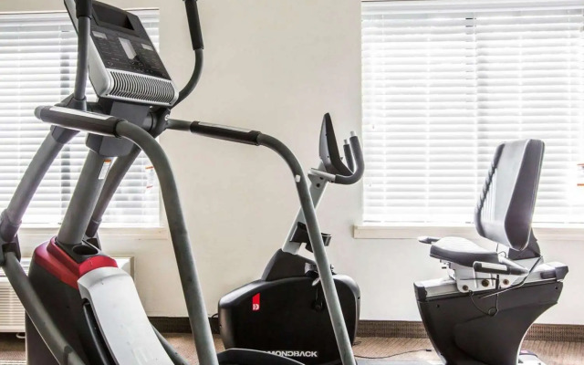 Days Inn by Wyndham McDonough